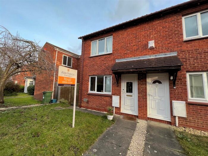 2 Bedroom End Of Terrace House To Rent In Simonsbath, Furzton, Milton Keynes, MK4