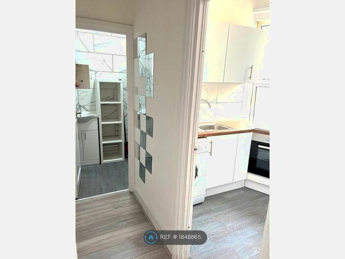 1 Bedroom Flat To Rent In West Green Road, London, N15