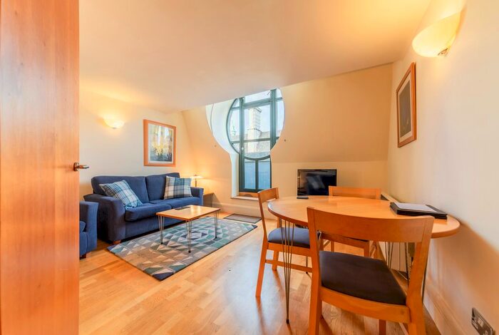 1 Bedroom Flat To Rent In East Block, County Hall, Forum Magnum Square, London, SE1