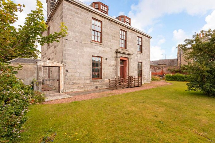6 Bedroom Detached House For Sale In Lands O'barony, Ladywalk, Anstruther, Fife, KY10