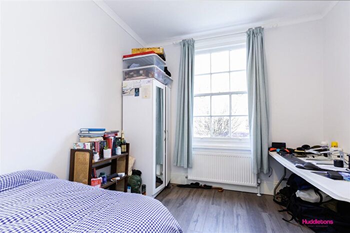 3 Bedroom Flat To Rent In Chalton Street, London, NW1