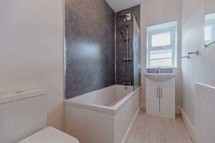 2 Bedroom End Of Terrace House To Rent In Craven Street, Harrogate, North Yorkshire, HG1