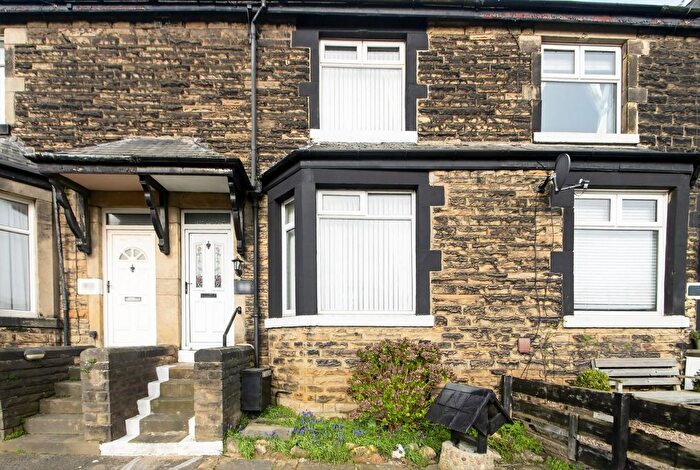 2 Bedroom Terraced House For Sale In The Avenue, Harrogate, HG1