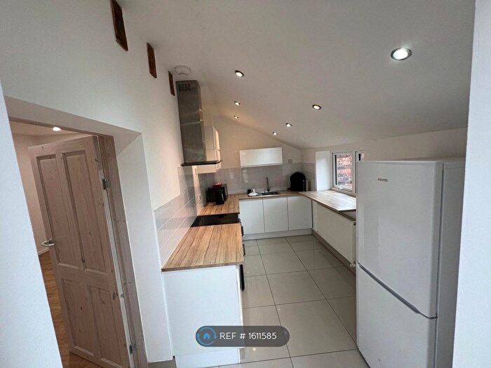 1 Bedroom Flat To Rent In Penn Road, Wolverhampton, WV4