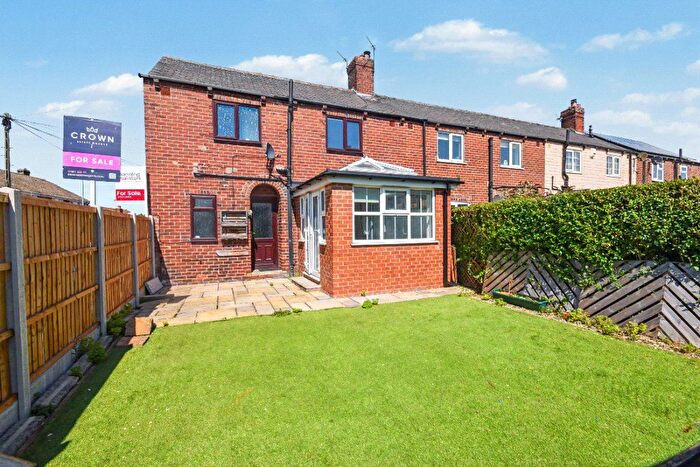 3 Bedroom Semi Detached House For Sale In Field View Cottages, Featherstone, Pontefract, West Yorkshire, WF7