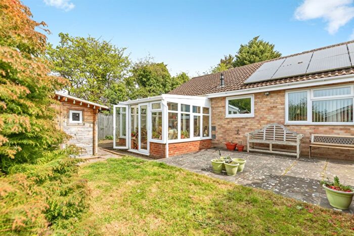 2 Bedroom Semi-Detached Bungalow For Sale In Freshwater Avenue, Hastings, TN34