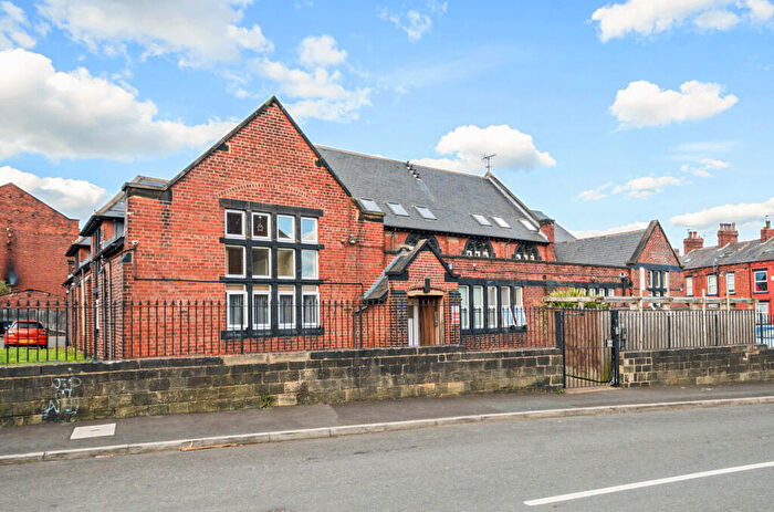 1 Bedroom Flat For Sale In Armley Lodge Road, Leeds, West Yorkshire, LS12