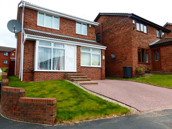 3 Bedroom Detached House To Rent In Haven Chase, Leeds, LS16
