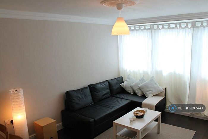 1 Bedroom Flat To Rent In St Helena Road, London, SE16