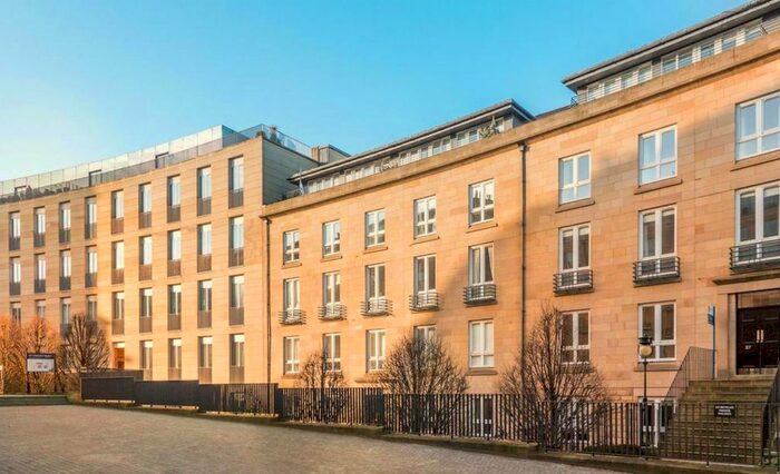 2 Bedroom Flat To Rent In , Fettes Row, Edinburgh, EH3