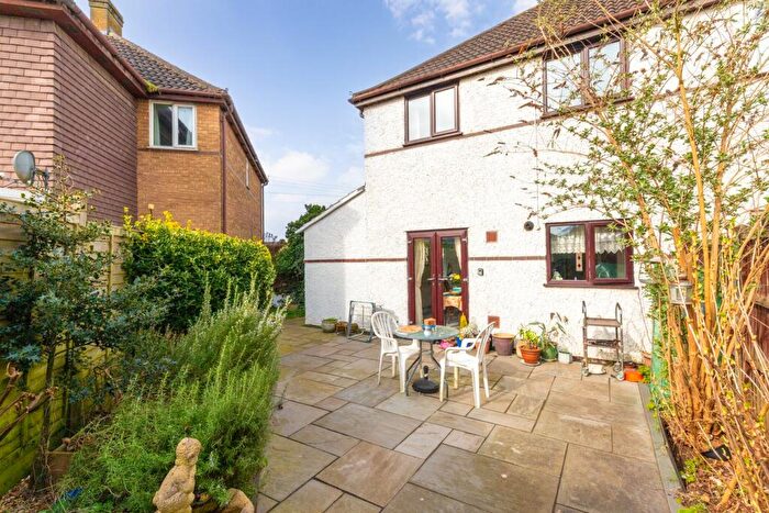 3 Bedroom Semi-Detached House For Sale In Girtford Crescent, Sandy, SG19