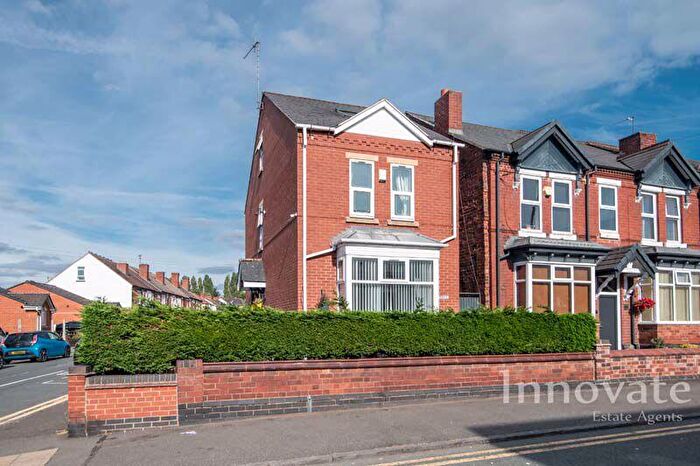 3 Bedroom Detached House For Sale In Long Lane, Halesowen, B62