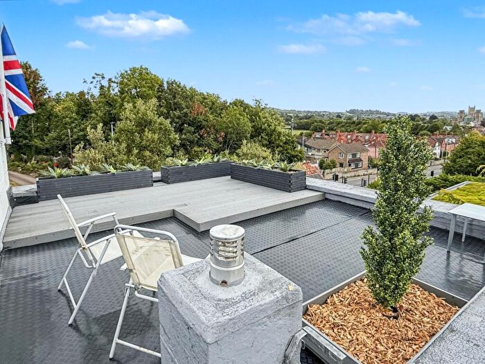 4 Bedroom Detached House For Sale In Central Wells, BA5