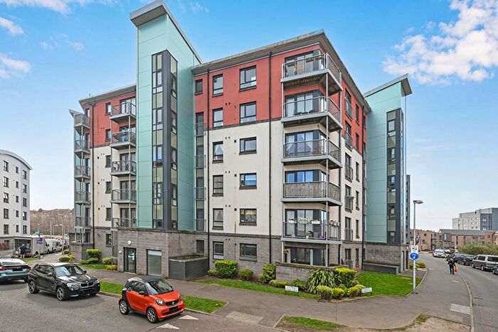 2 Bedroom Flat For Sale In / Lochend Park View, Easter Road, Edinburgh, EH7