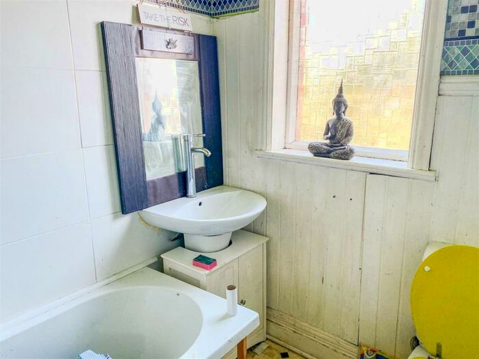 3 Bedroom Terraced House For Sale In Lichfield Road, Blackpool, FY1