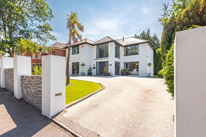 4 Bedroom Detached House To Rent In Elgin Road, Talbot Woods, Bournemouth, BH4