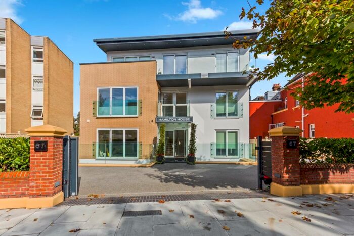 2 Bedroom Duplex To Rent In Wilbury Avenue Hove, BN3