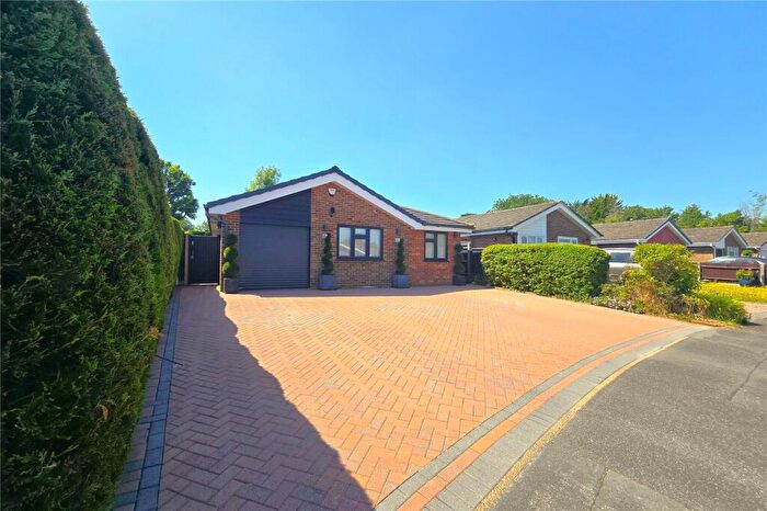 4 Bedroom Bungalow For Sale In Pilgrims View, Ash Green, Surrey, GU12