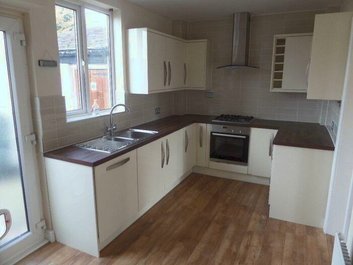 2 Bedroom Semi-Detached House To Rent In Malting Villas Road, Rochford, SS4