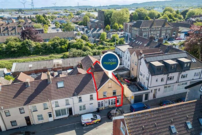 3 Bedroom Flat For Sale In Flat | Updating | £, Pa, BS11