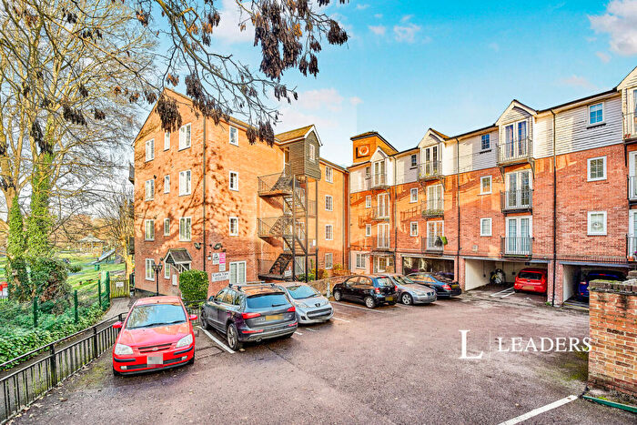 1 Bedroom Flat To Rent In Hockerill Street, Bishop's Stortford, Hertfordshire, CM23