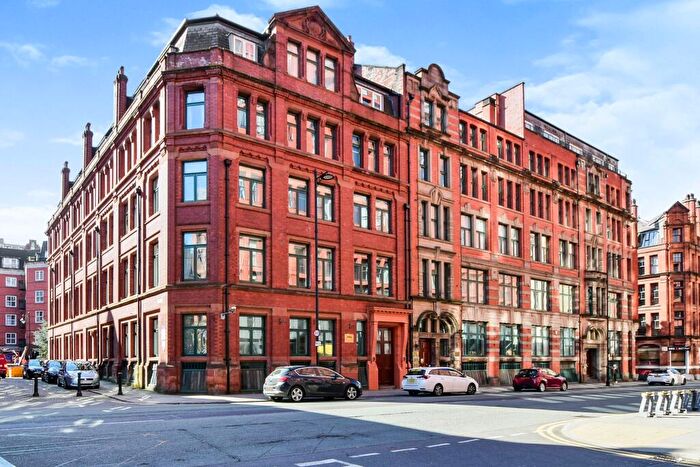 2 Bedroom Apartment To Rent In - Whitworth Street, Manchester, M1