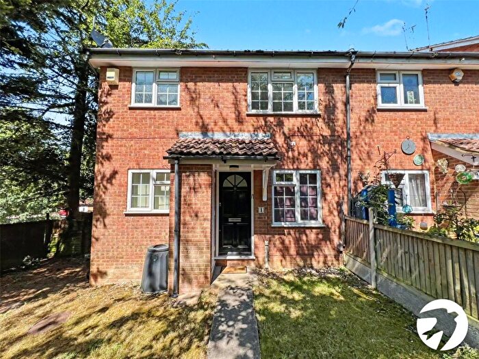 1 Bedroom End Of Terrace House For Sale In Rowan Walk, Chatham, Kent, ME4