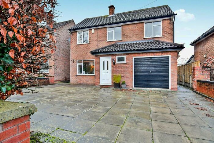 3 Bedroom Detached House To Rent In Dean Drive, Wilmslow, Cheshire, SK9