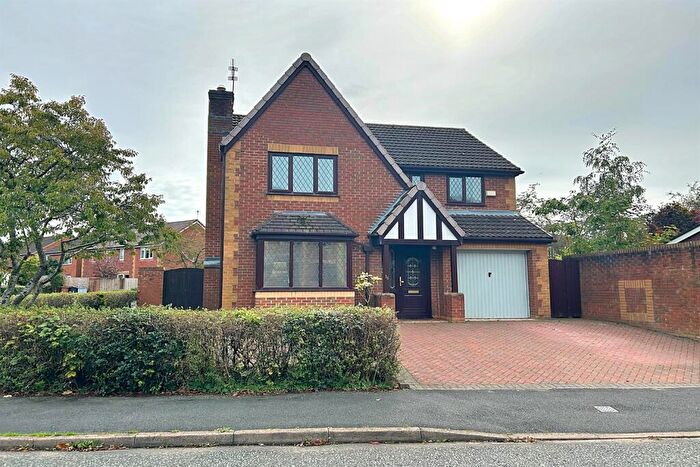 4 Bedroom Detached House For Sale In Elm Drive, Holmes Chapel, CW4