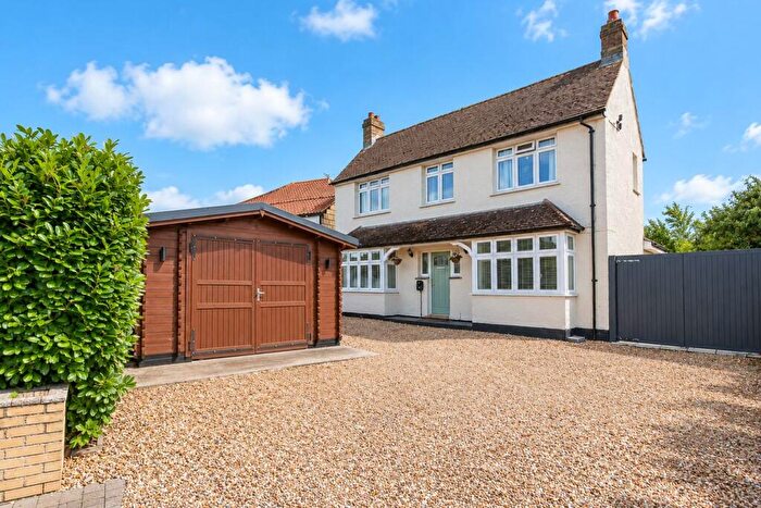 3 Bedroom Detached House For Sale In Stotfold Road, Arlesey, SG15