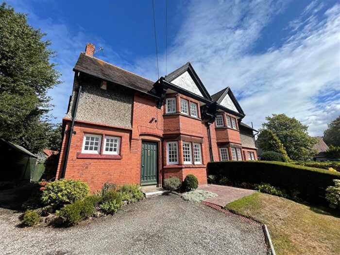 4 Bedroom Semi-Detached House For Sale In St. Georges Way, Wirral, CH63