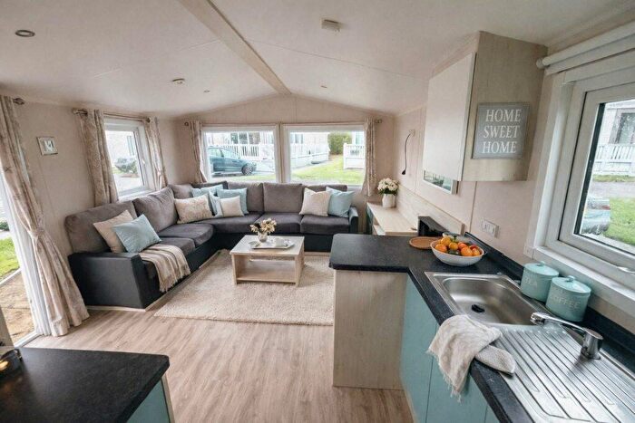 2 Bedroom Park Home For Sale In Carlton Meres Holiday Park, IP17