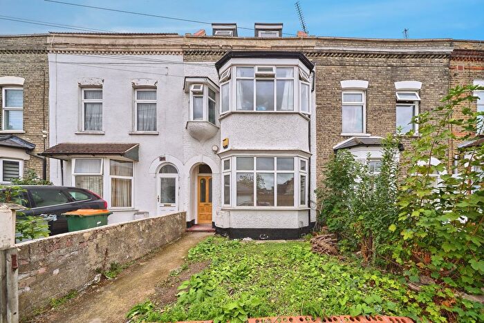1 Bedroom Flat For Sale In Salisbury Road, London, E7