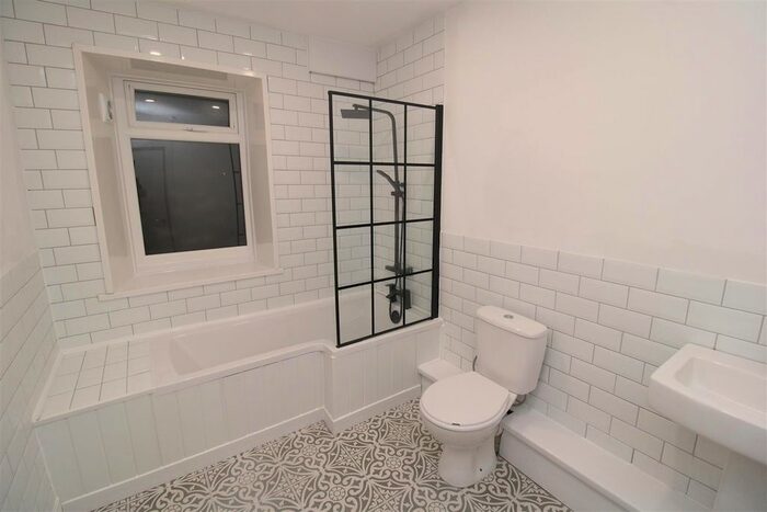 3 Bedroom Property To Rent In Duffryn Street, Ferndale, CF43