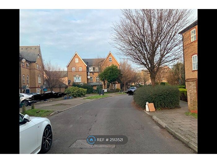 1 Bedroom Flat To Rent In Chamberlayne Avenue, Wembley, HA9