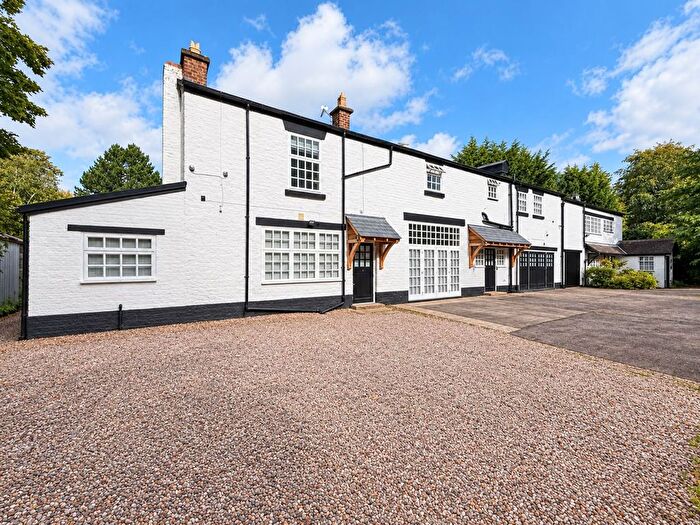 3 Bedroom Semi Detached House For Sale In Fulwood Park, Liverpool, L17