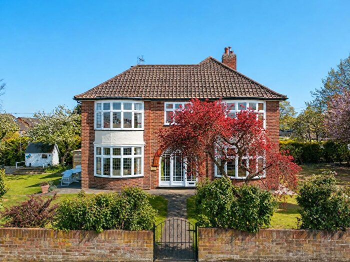 4 Bedroom Detached House For Sale In Lidgett Grove, York, YO26