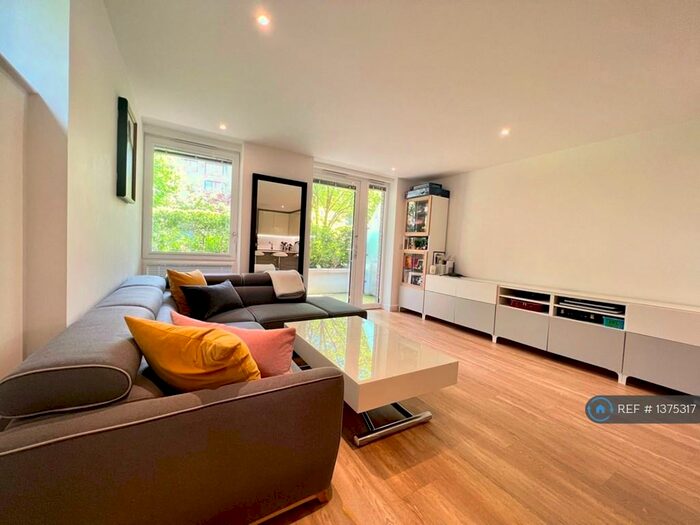 3 Bedroom Maisonette To Rent In Endeavour House, London, SE16