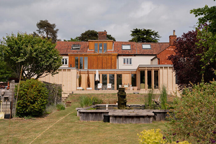 5 Bedroom Semi-Detached House For Sale In Cherry Tree Inn, Holton, Suffolk, IP19