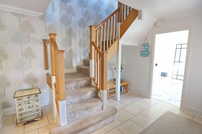 4 Bedroom Detached House For Sale In Ash Grove, Prestwich, M25