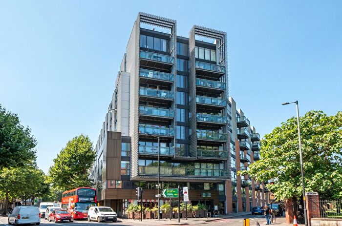 1 Bedroom Flat To Rent In Bermondsey Square, London, SE1
