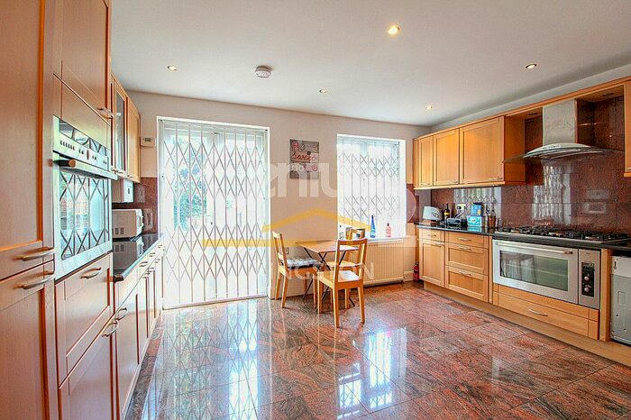 4 Bedroom Terraced House To Rent In Kersfield Road, London, SW15