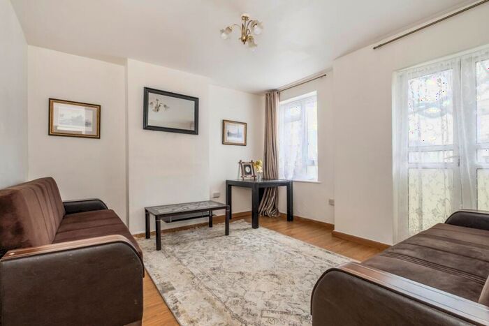 3 Bedroom Flat To Rent In Lisson Street Marylebone, NW1