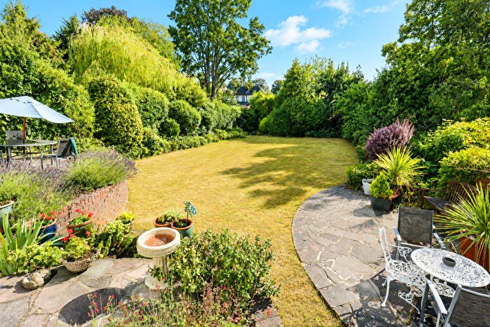 4 Bedroom Detached House For Sale In Goddington Lane, Orpington, BR6