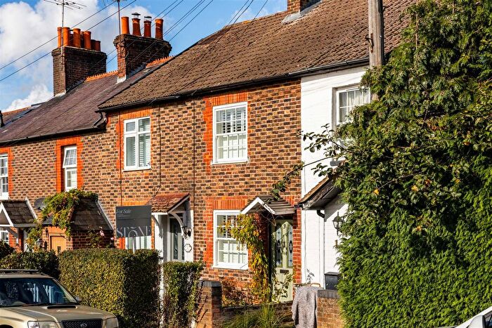 2 Bedroom Terraced House For Sale In Hardwick Road, Redhill, RH1