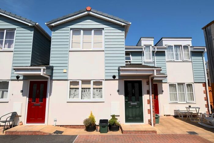 3 Bedroom Terraced House To Rent In Camden Terrace, Weston-Super-Mare, BS23