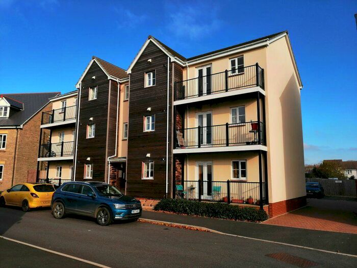 2 Bedroom Flat To Rent In Watkins Way, Bideford, EX39