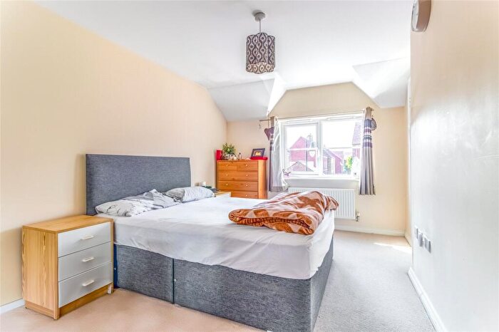 2 Bedroom End Of Terrace House To Rent In Brentfore Street, East Wichel, Swindon, Wiltshire, SN1