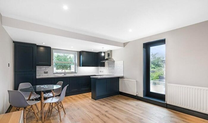 4 Bedroom Property To Rent In Birchanger Road, South Norwood, SE25