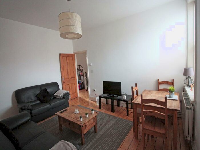 3 Bedroom Apartment To Rent In Glenthorn Road, Newcastle Upon Tyne, NE2